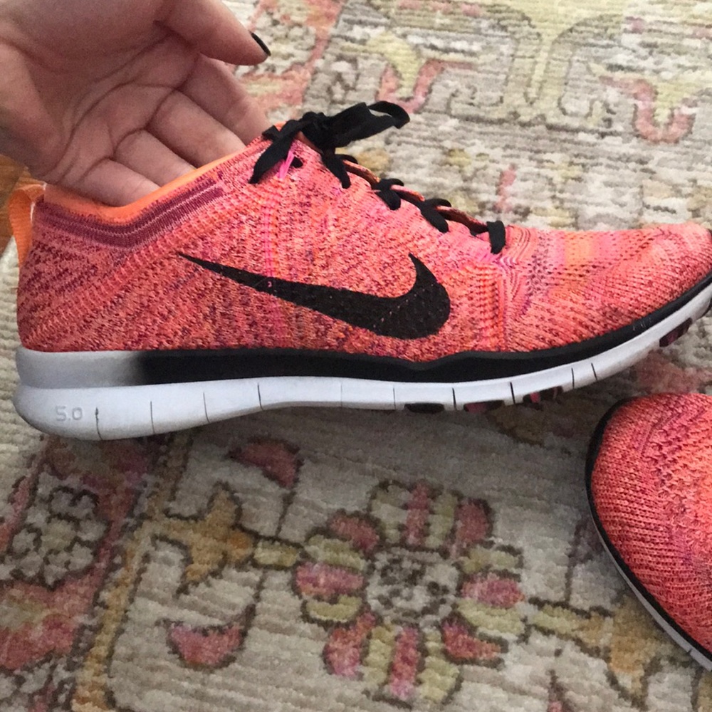 Nike free fly knit orange/pink